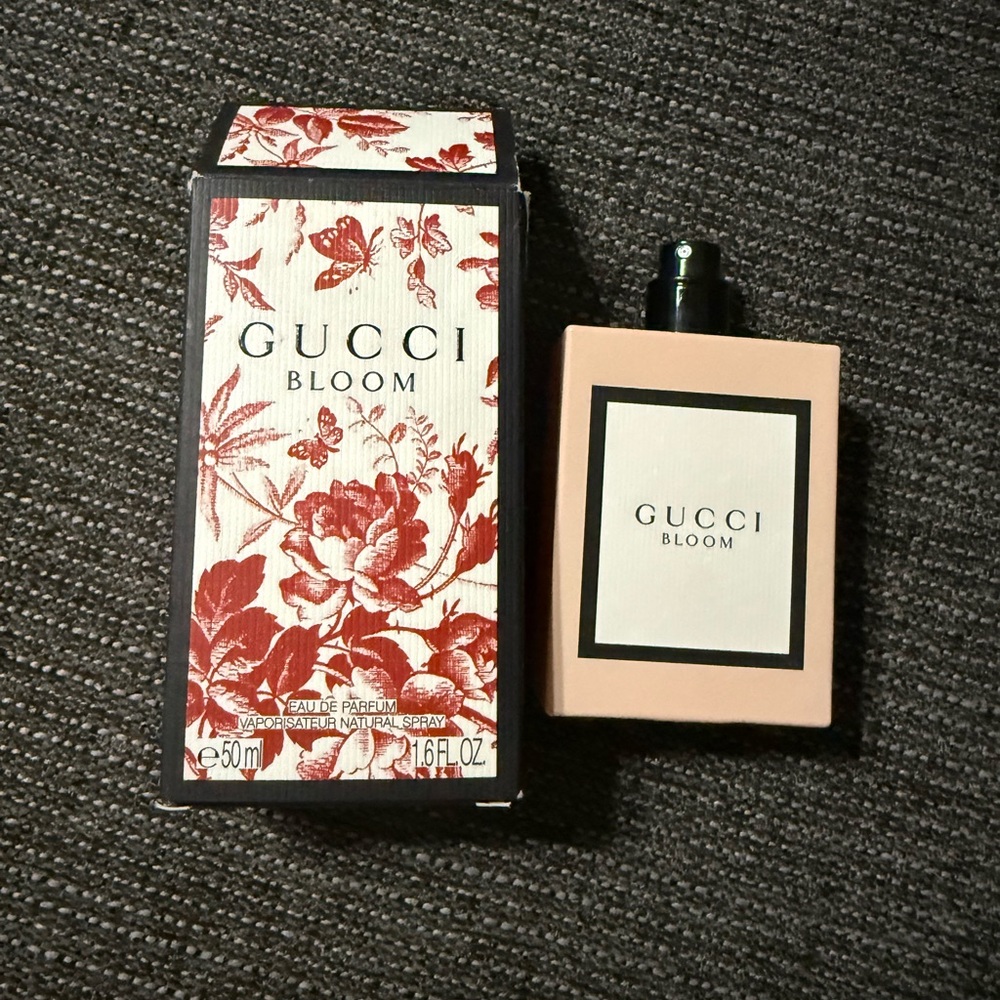 Gucci Floral Red and Cream Packaging